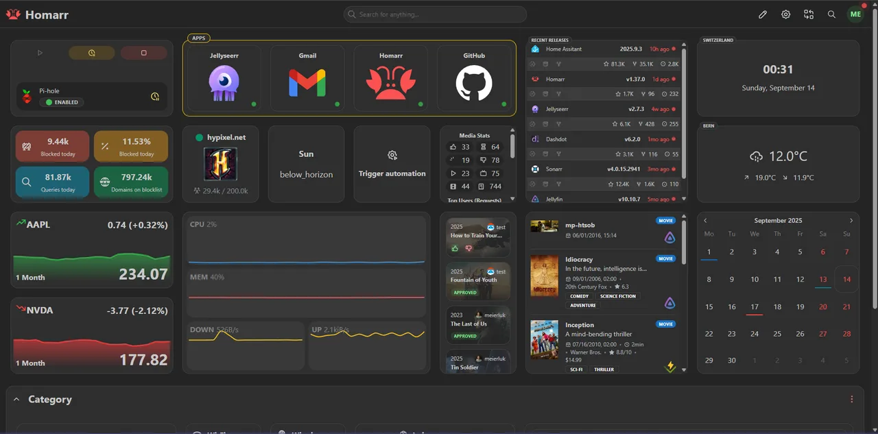 Homarr self-hosted web interface - Customizable browser homepage and dashboard